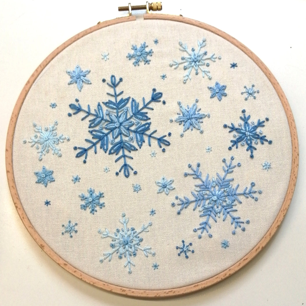 3D embroidery snowflake Large